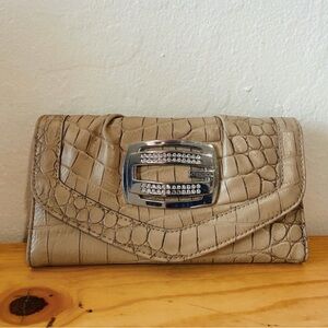 2000s Vintage Guess Beige Crocodile Pattern 
Wallet Women’s